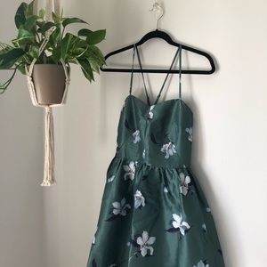 L’ATISTE BY AMY - Green Floral Midi Dress